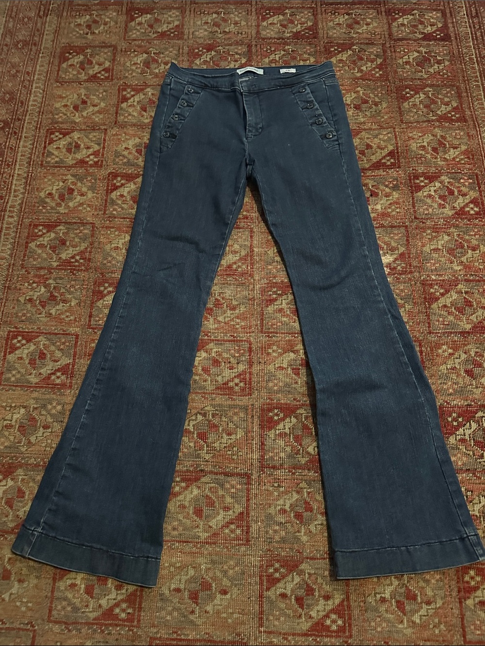 Banana Republic Women's Dark Blue Flared Jeans. Size 28